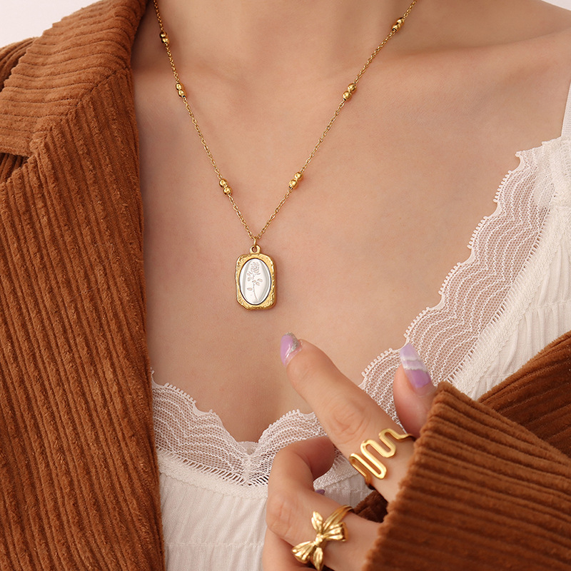 SSeeSY Custom Design PVD 18K Gold Plated Stainless Steel Rectangle Pendant Necklace Rose Engraving Trendy Women Chain Gift
